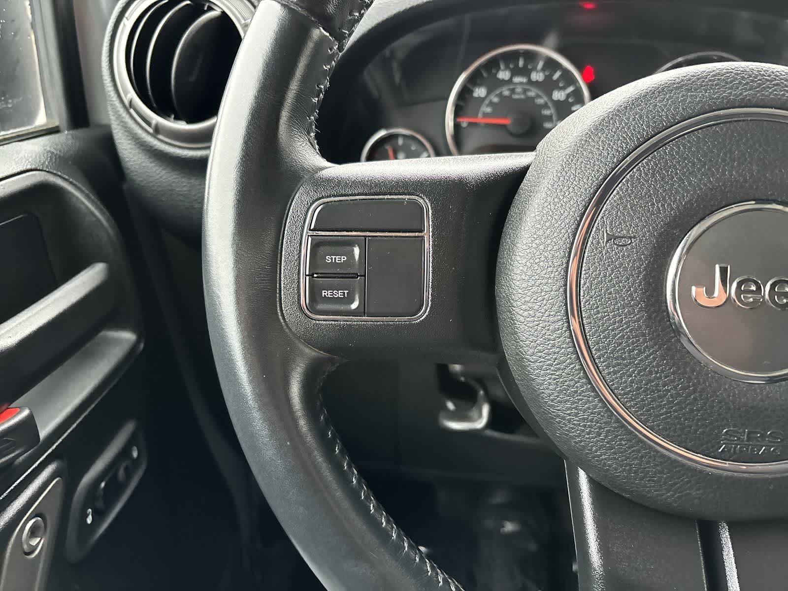 Thumbnail: 2018 Jeep Wrangler - 15