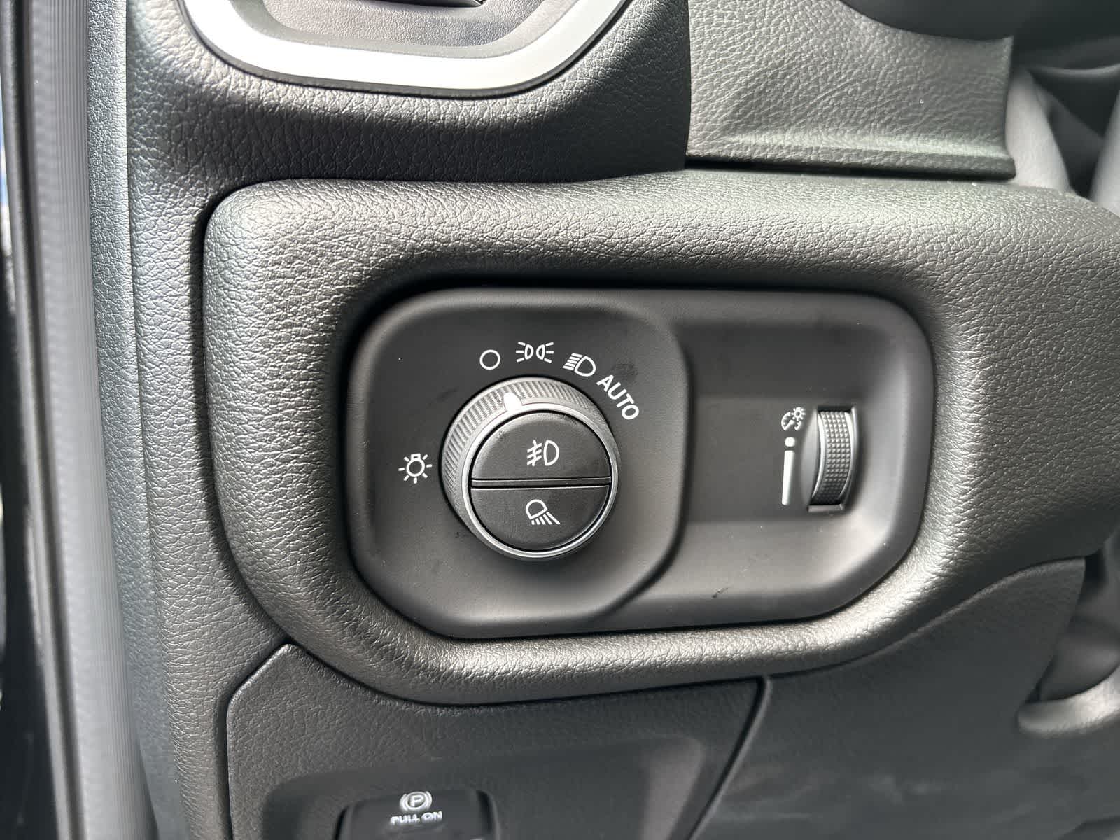 Thumbnail: 2026 RAM 1500 - 10