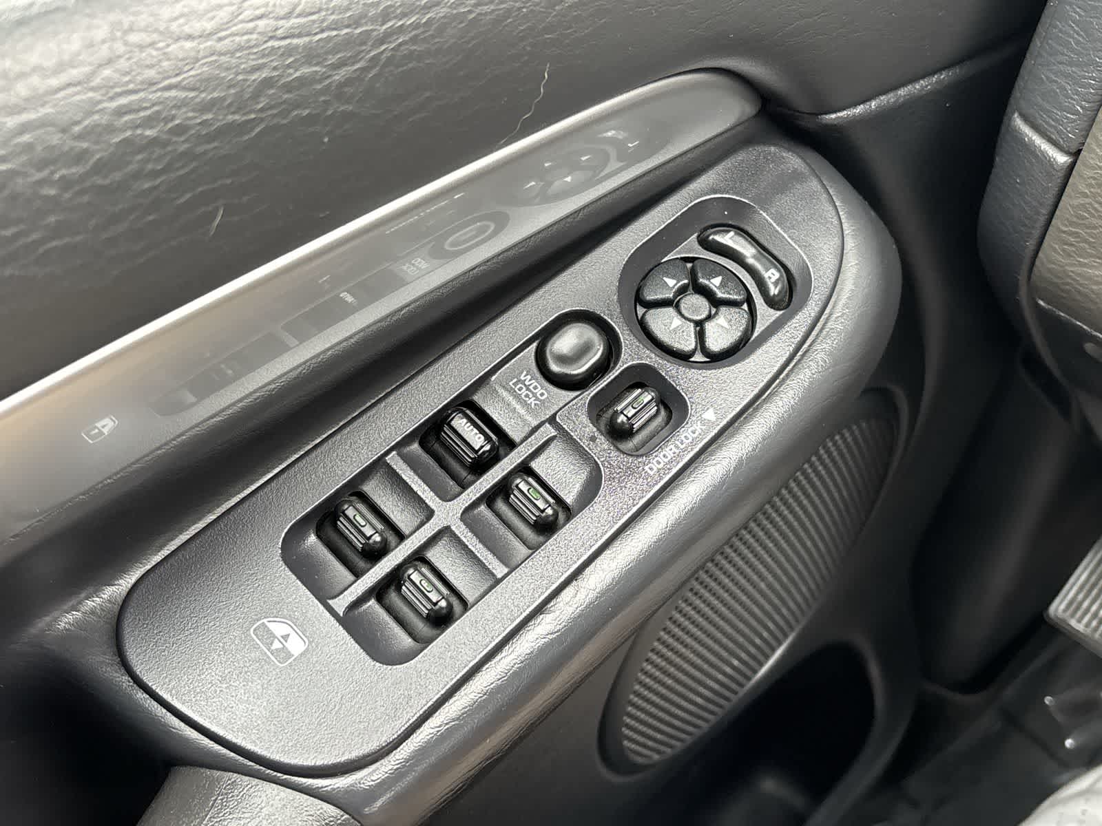Thumbnail: 2004 Dodge Ram 2500 - 22