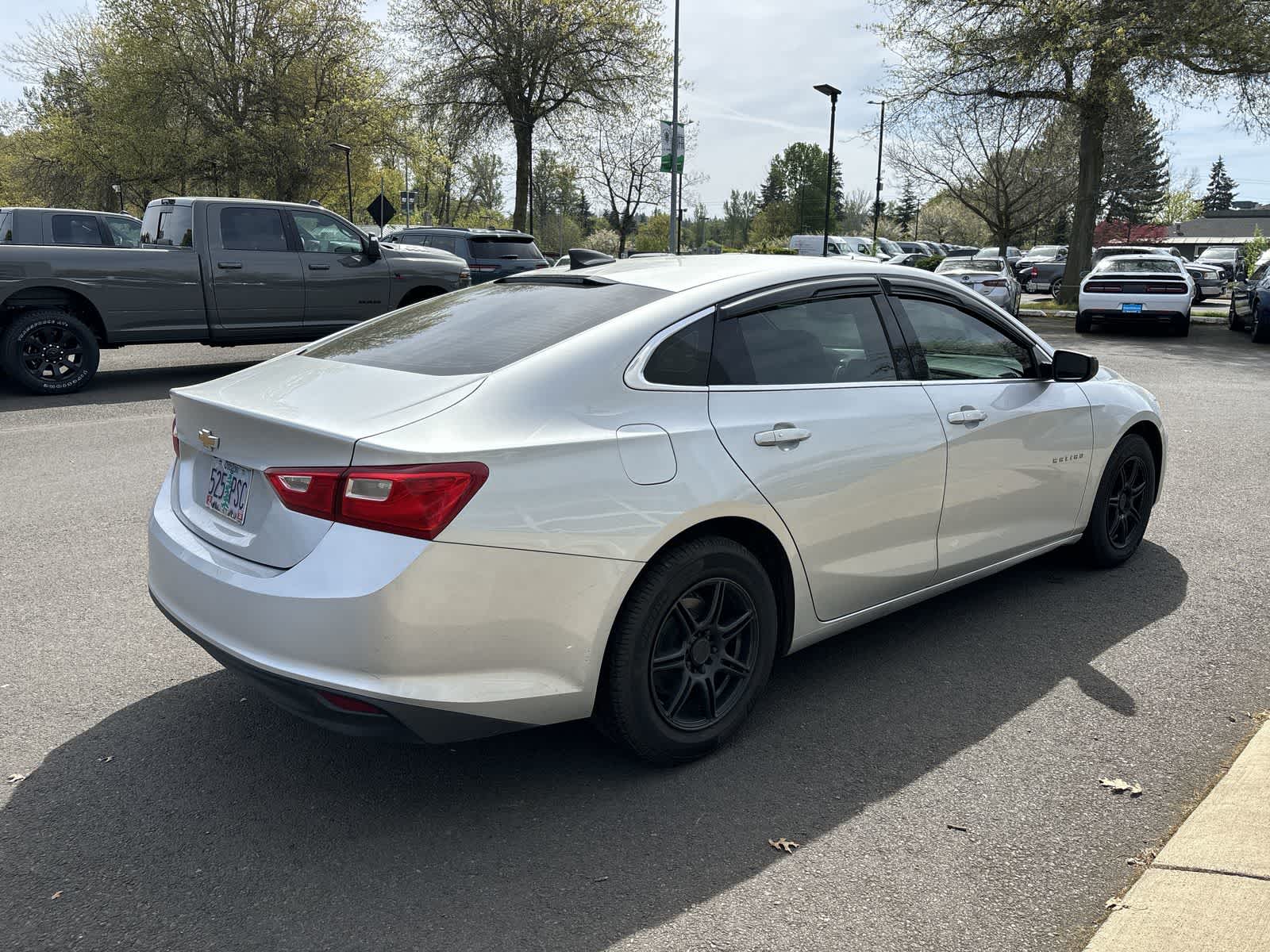 Thumbnail: 2018 Chevrolet Malibu - 4