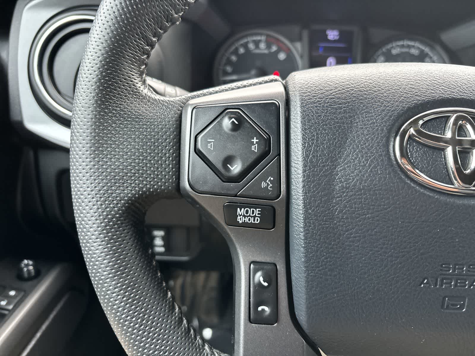 Thumbnail: 2020 Toyota Tacoma - 12