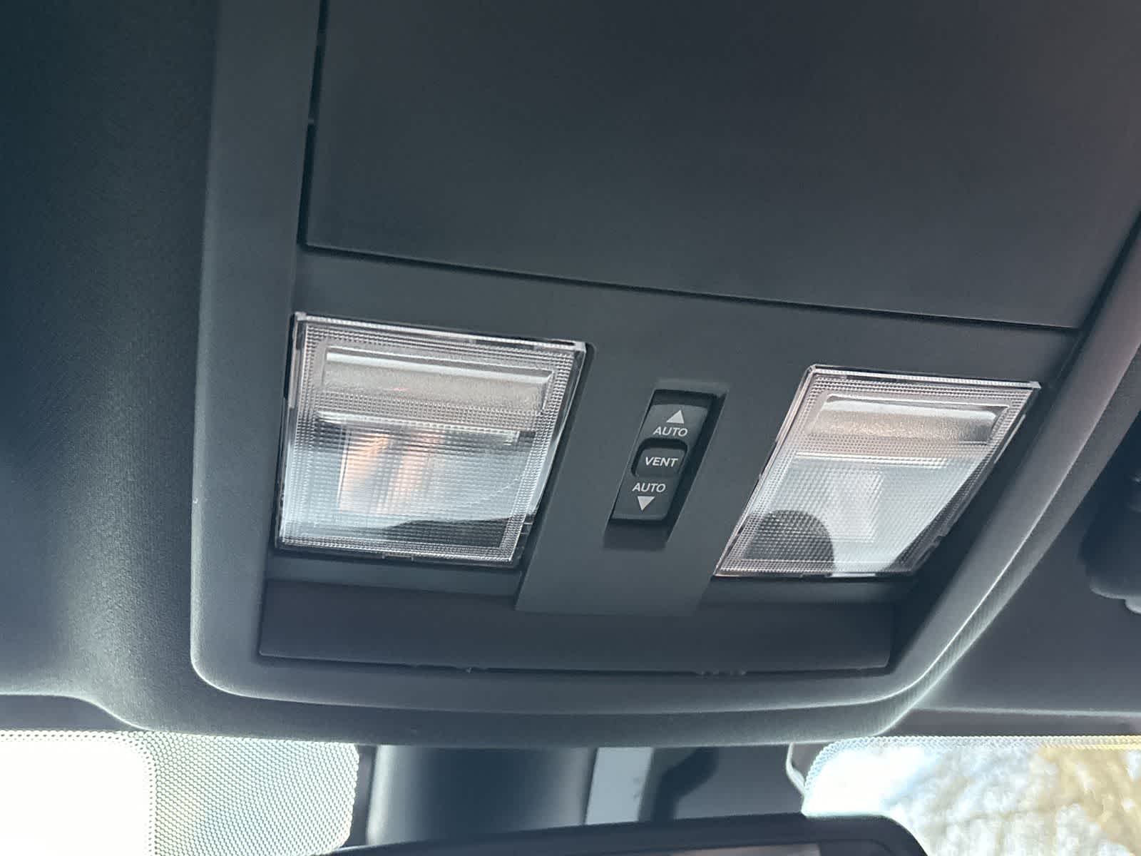 Thumbnail: 2018 Dodge Challenger - 30