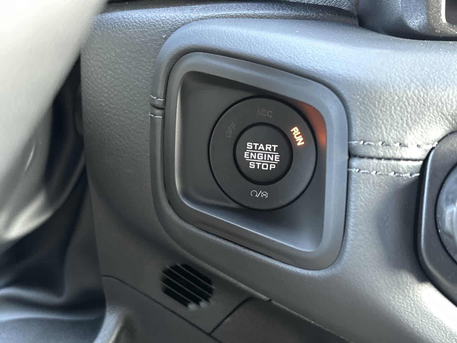 Thumbnail: 2026 Jeep Gladiator - 28