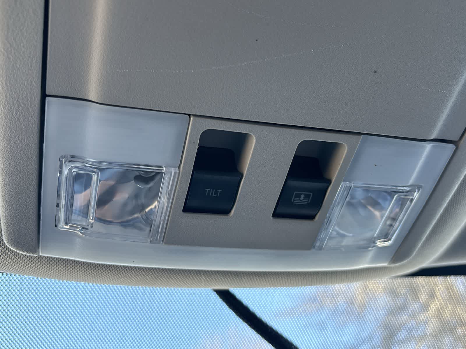 Thumbnail: 2014 Ford Edge - 24