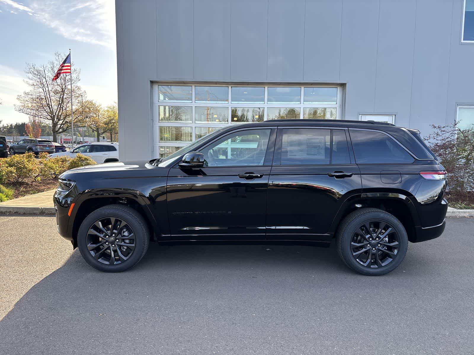 Thumbnail: 2026 Jeep Grand Cherokee - 2