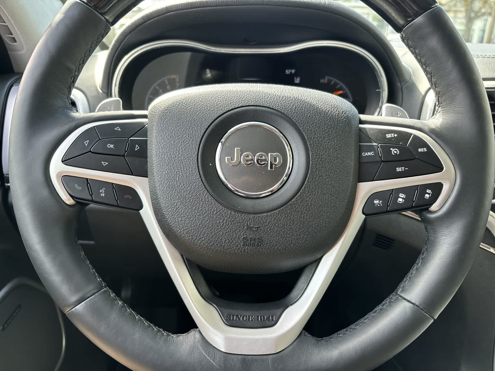 Thumbnail: 2018 Jeep Grand Cherokee - 12