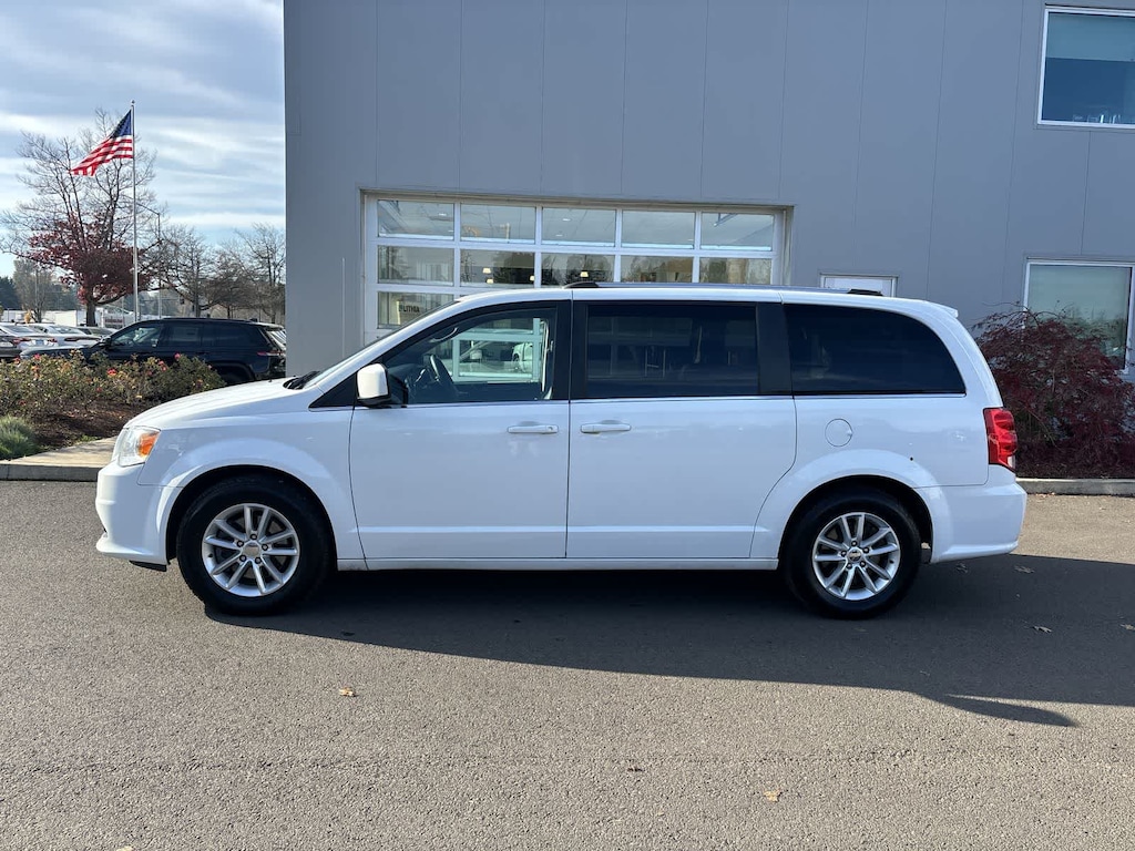 Used 2019 Dodge Grand Caravan SXT Van Passenger Van