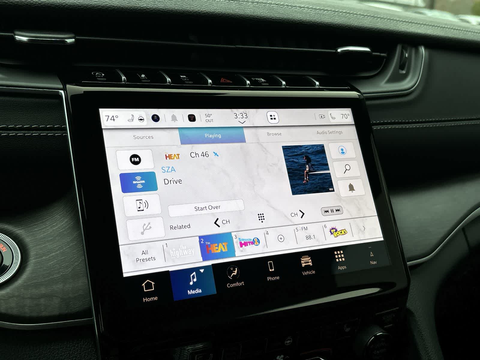 Thumbnail: 2025 Jeep Grand Cherokee L - 16