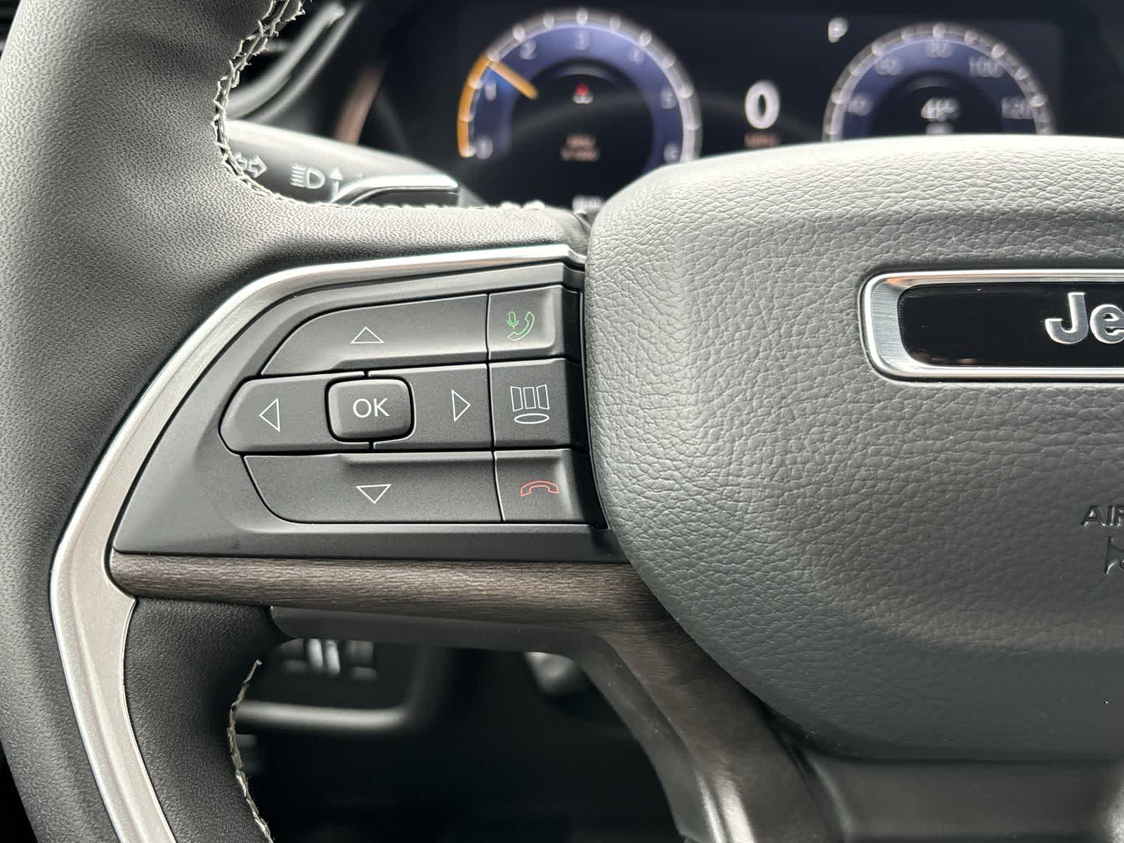 Thumbnail: 2026 Jeep Grand Cherokee L - 14