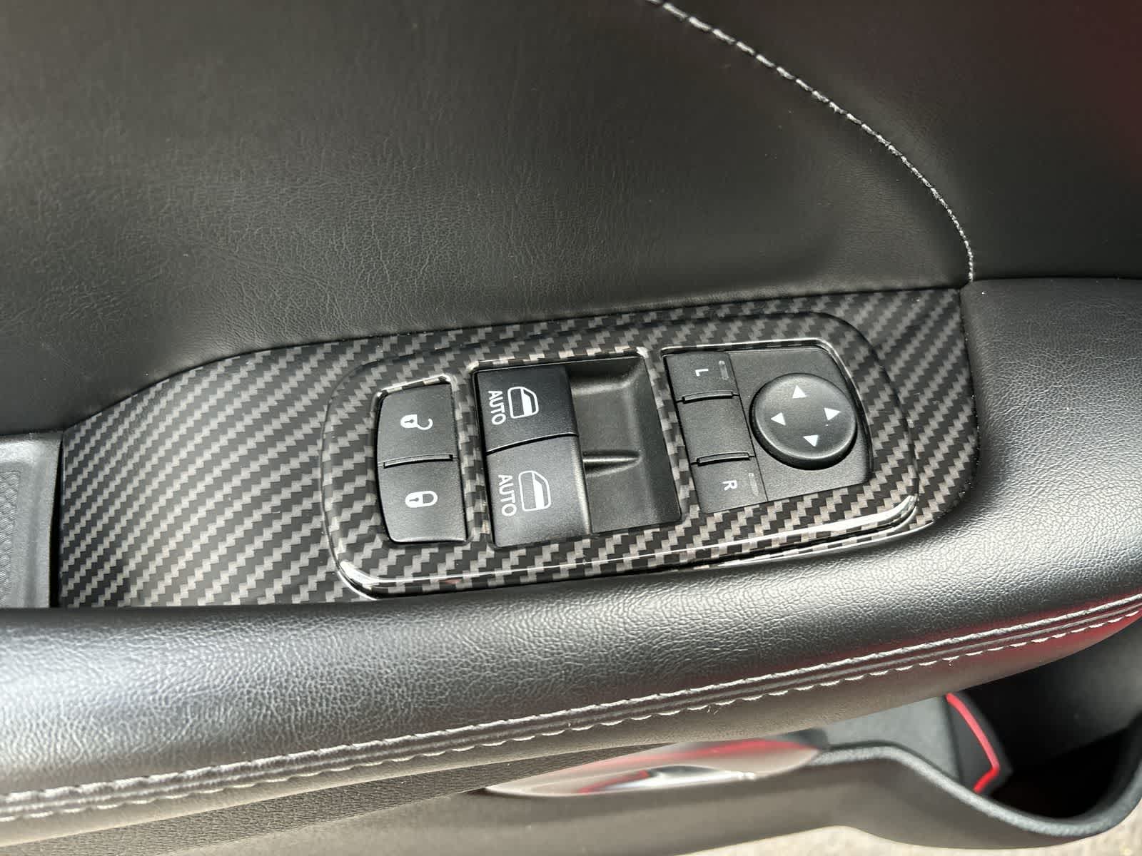 Thumbnail: 2018 Dodge Challenger - 9