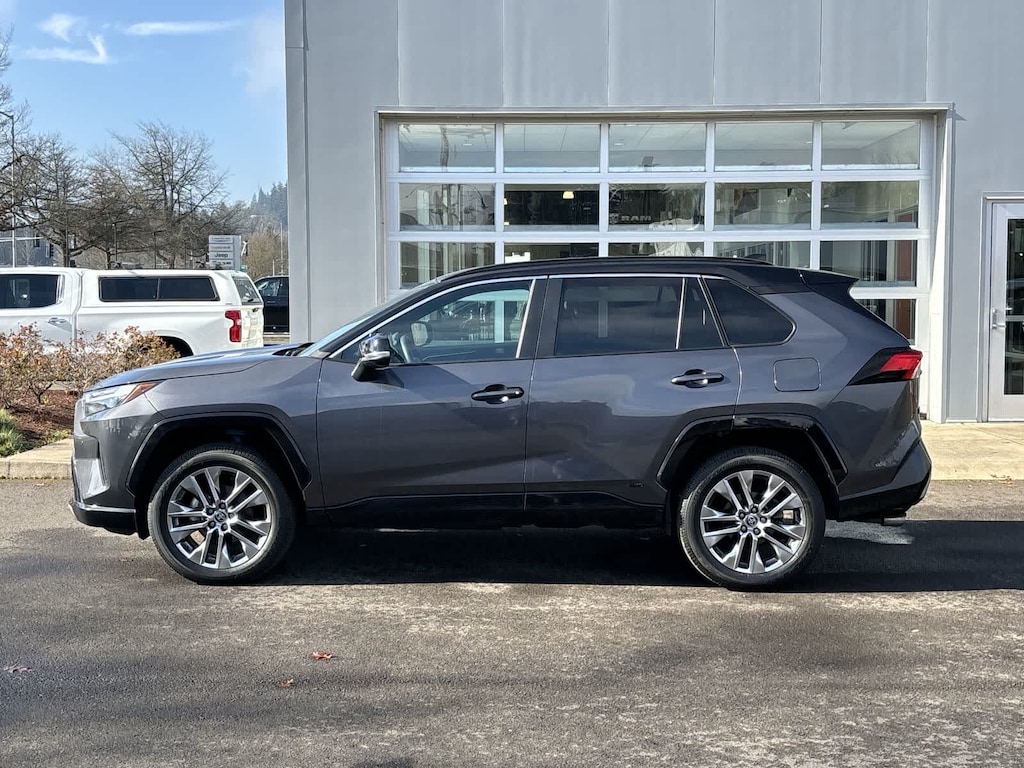 Used 2022 Toyota RAV4 Hybrid XSE SUV