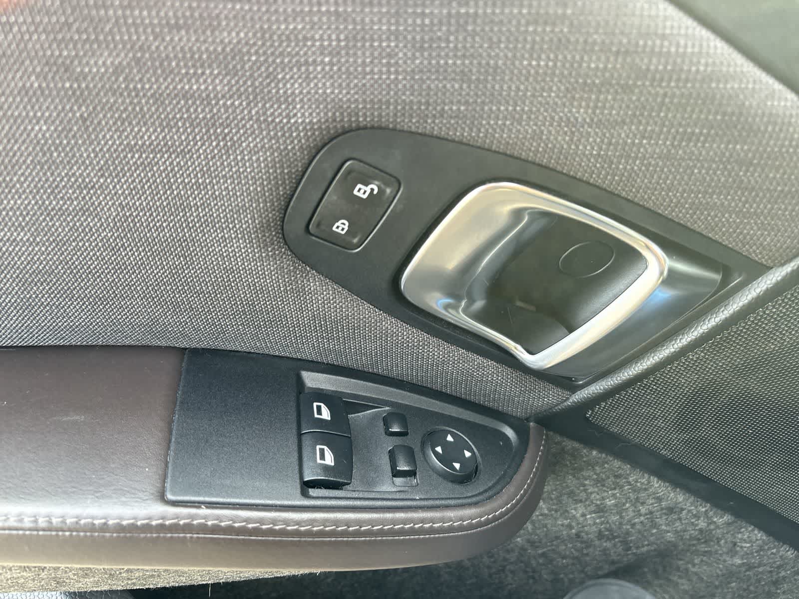 Thumbnail: 2014 BMW i3 - 10