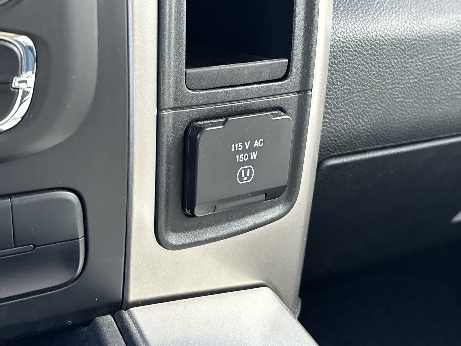 Thumbnail: 2020 RAM 1500 Classic - 22