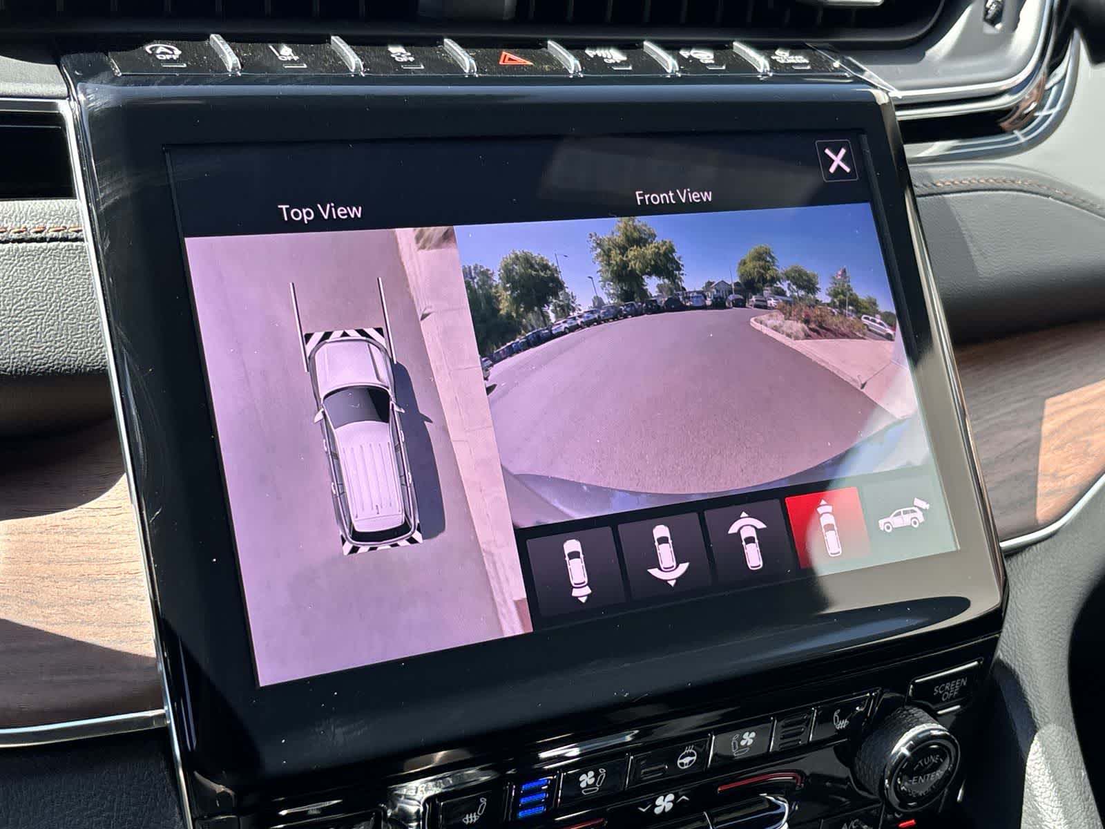 Thumbnail: 2025 Jeep Grand Cherokee L - 24