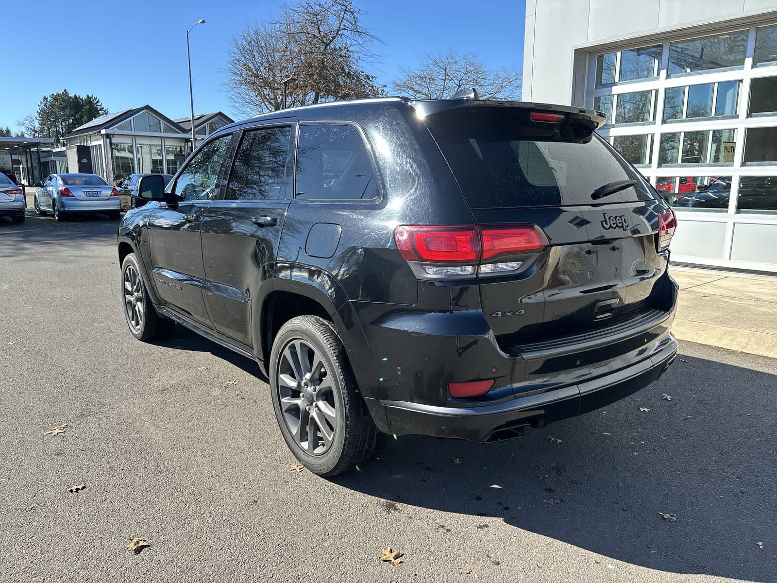 Thumbnail: 2018 Jeep Grand Cherokee - 3