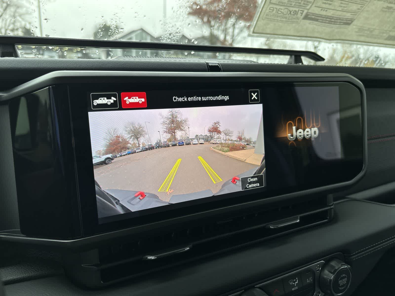 Thumbnail: 2026 Jeep Gladiator - 22