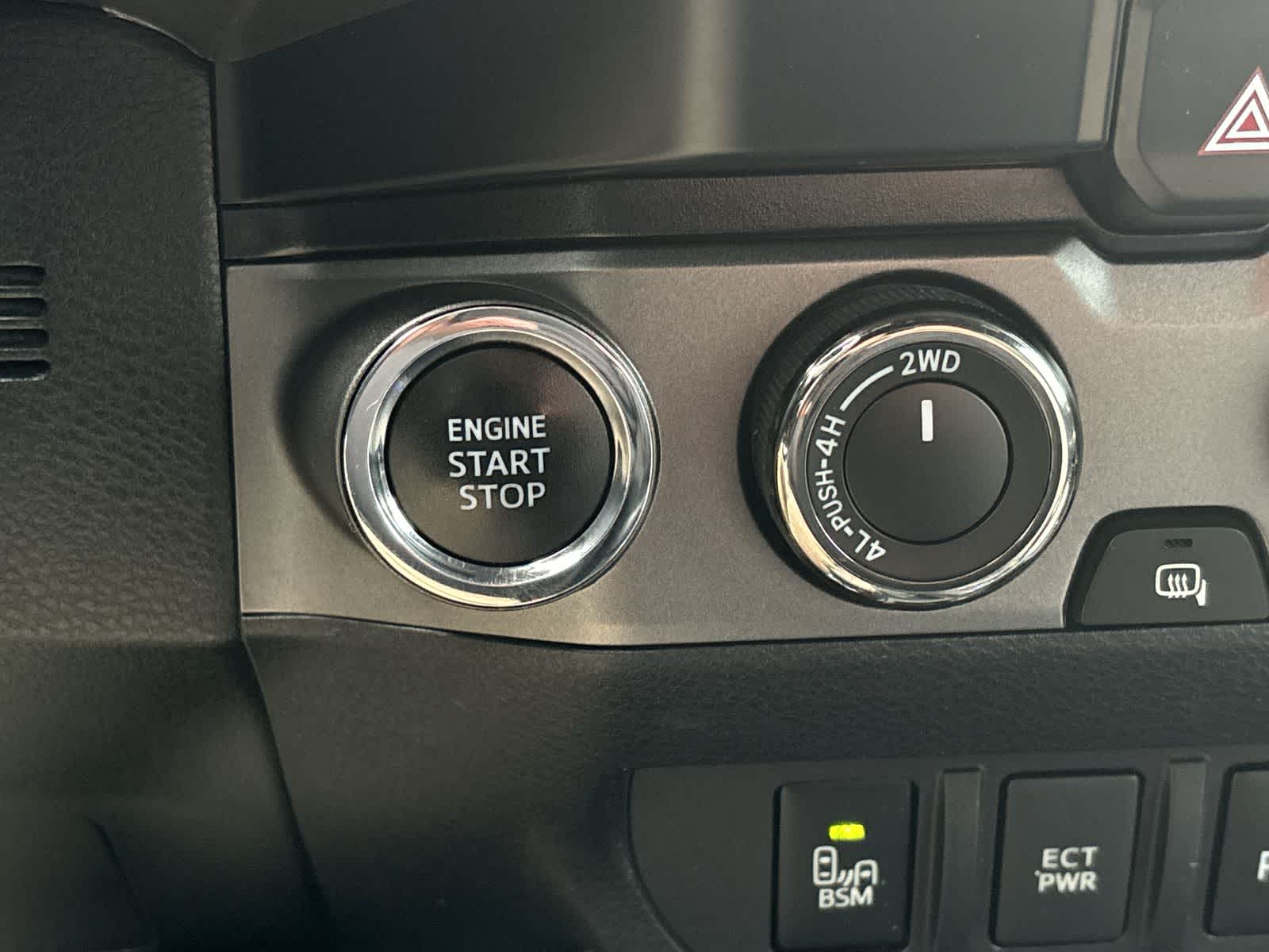 Thumbnail: 2020 Toyota Tacoma - 24