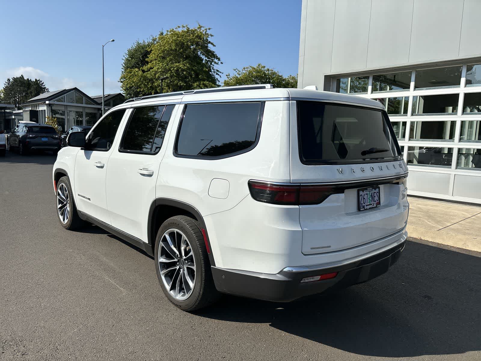 2022 Jeep Wagoneer Series III photo 3