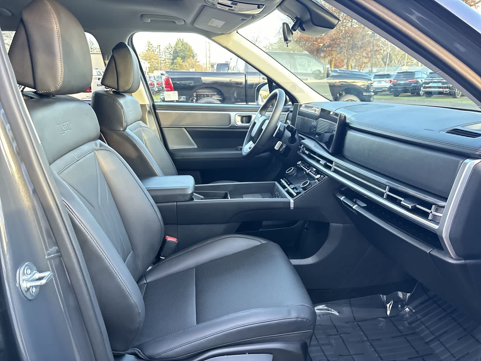 Thumbnail: 2025 Hyundai Santa Fe - 4