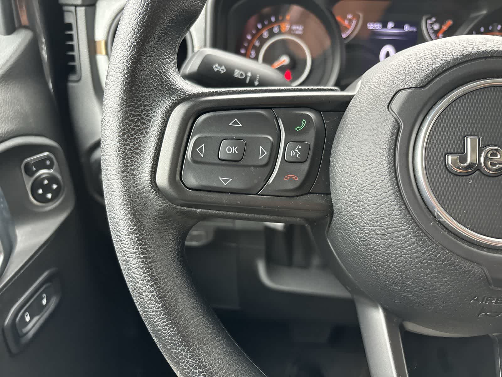Thumbnail: 2024 Jeep Gladiator - 11