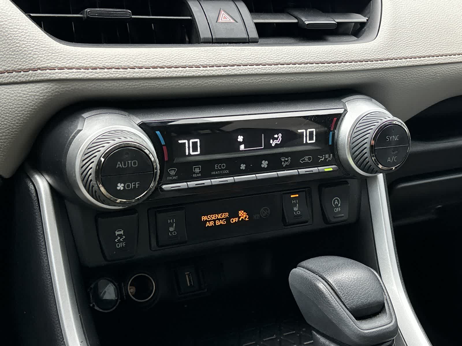 Thumbnail: 2022 Toyota RAV4 - 20