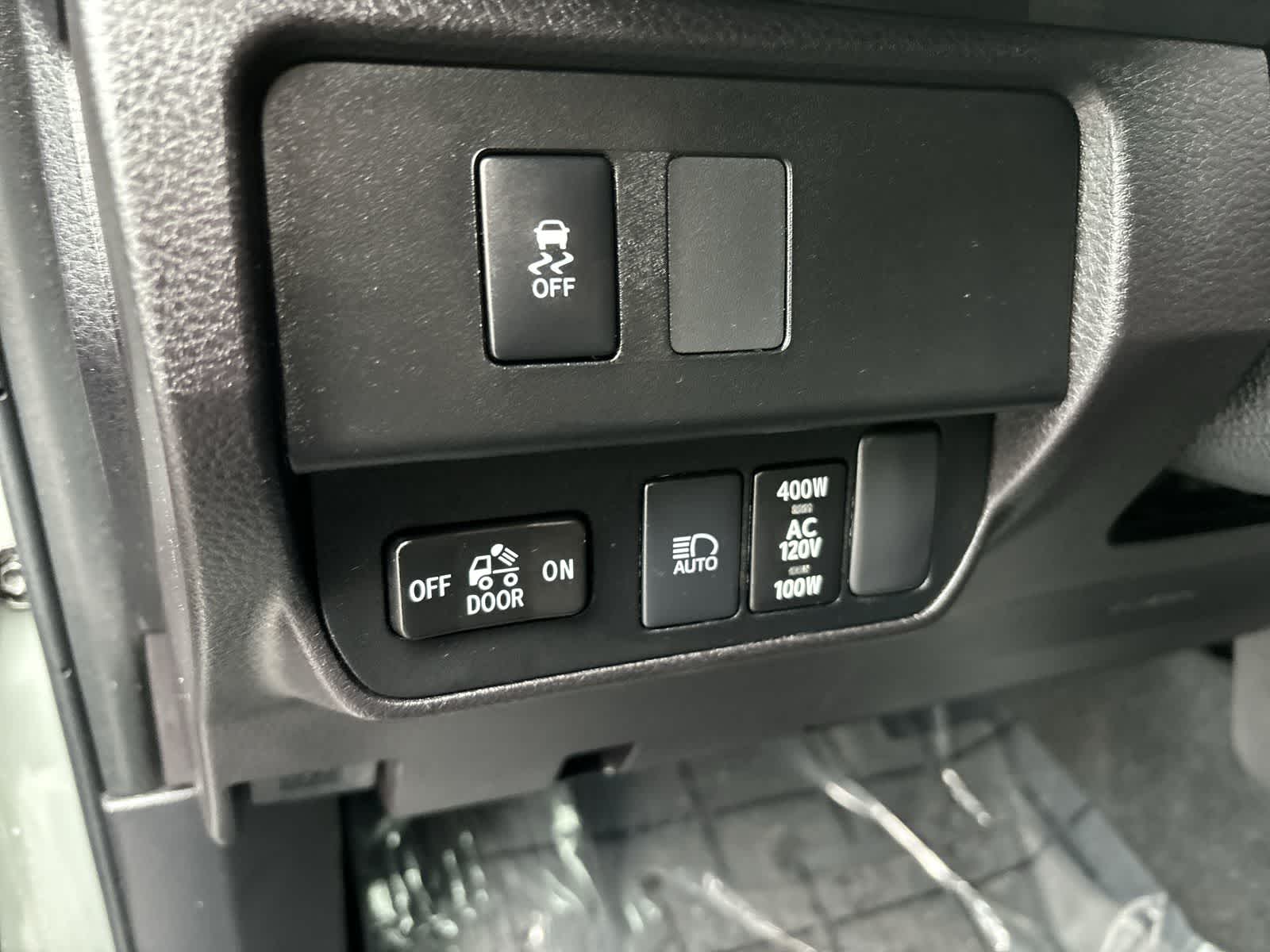 Thumbnail: 2023 Toyota Tacoma - 10