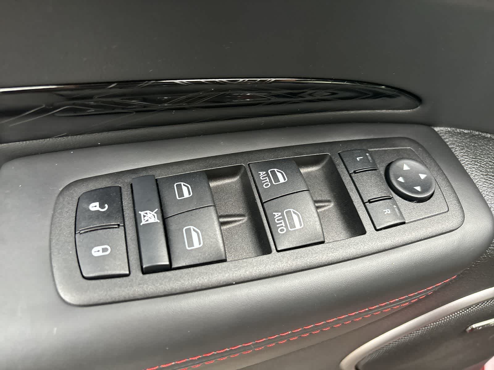 Thumbnail: 2023 Dodge Durango - 10