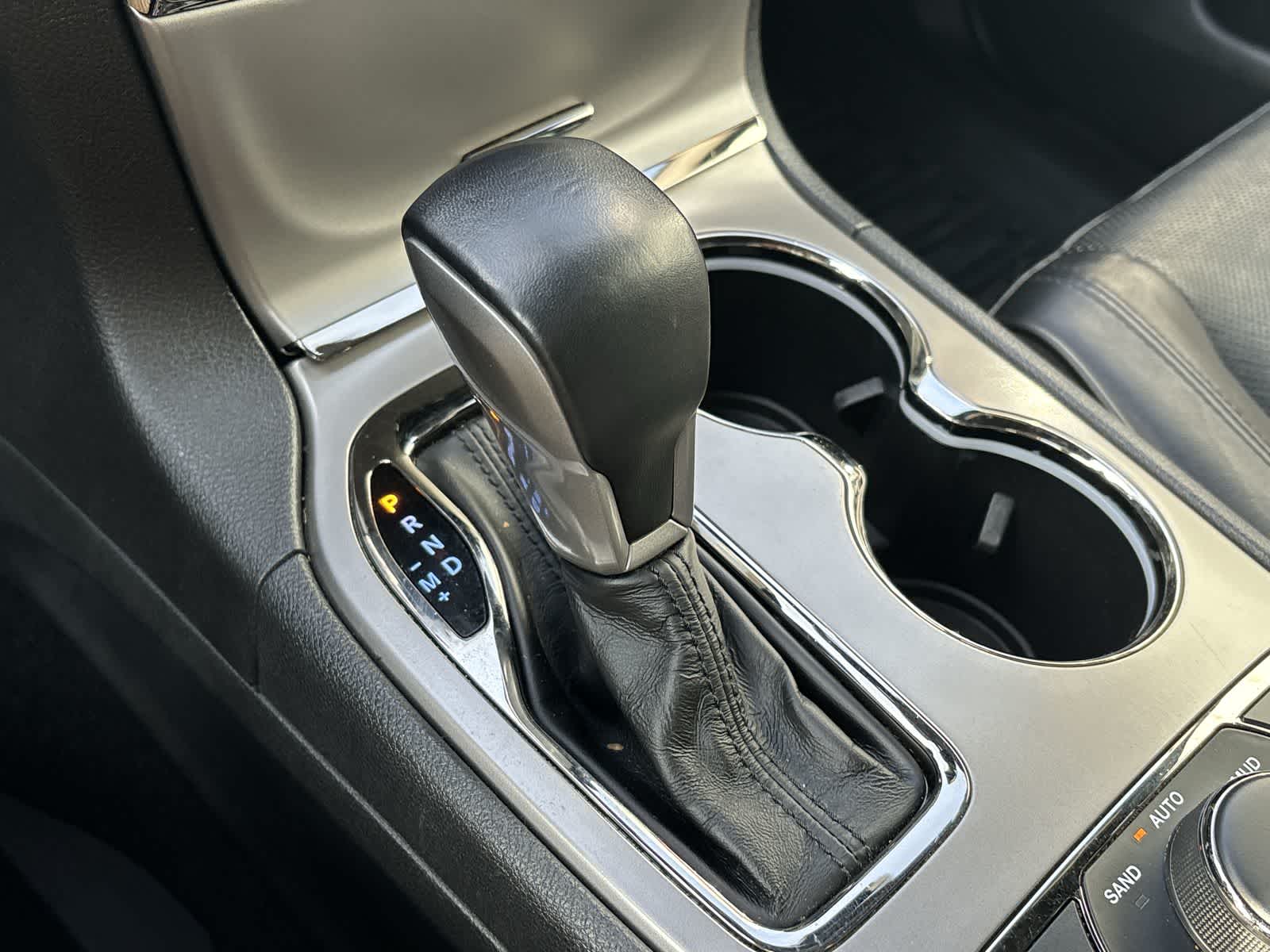 Thumbnail: 2021 Jeep Grand Cherokee - 25