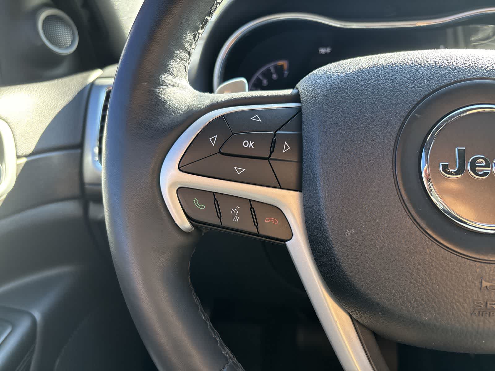 Thumbnail: 2015 Jeep Grand Cherokee - 9