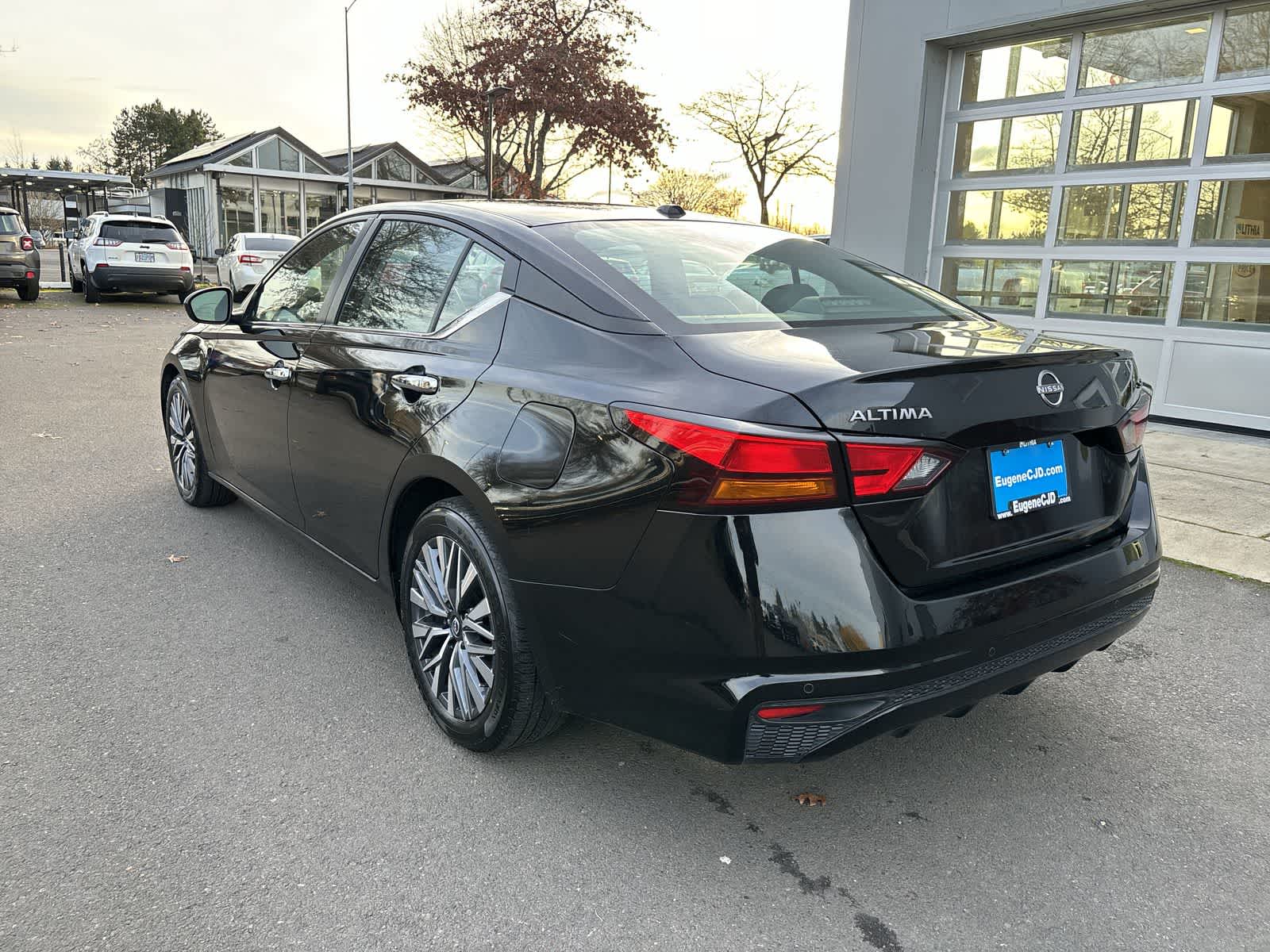 2023 Nissan Altima 2.5 SV photo 3