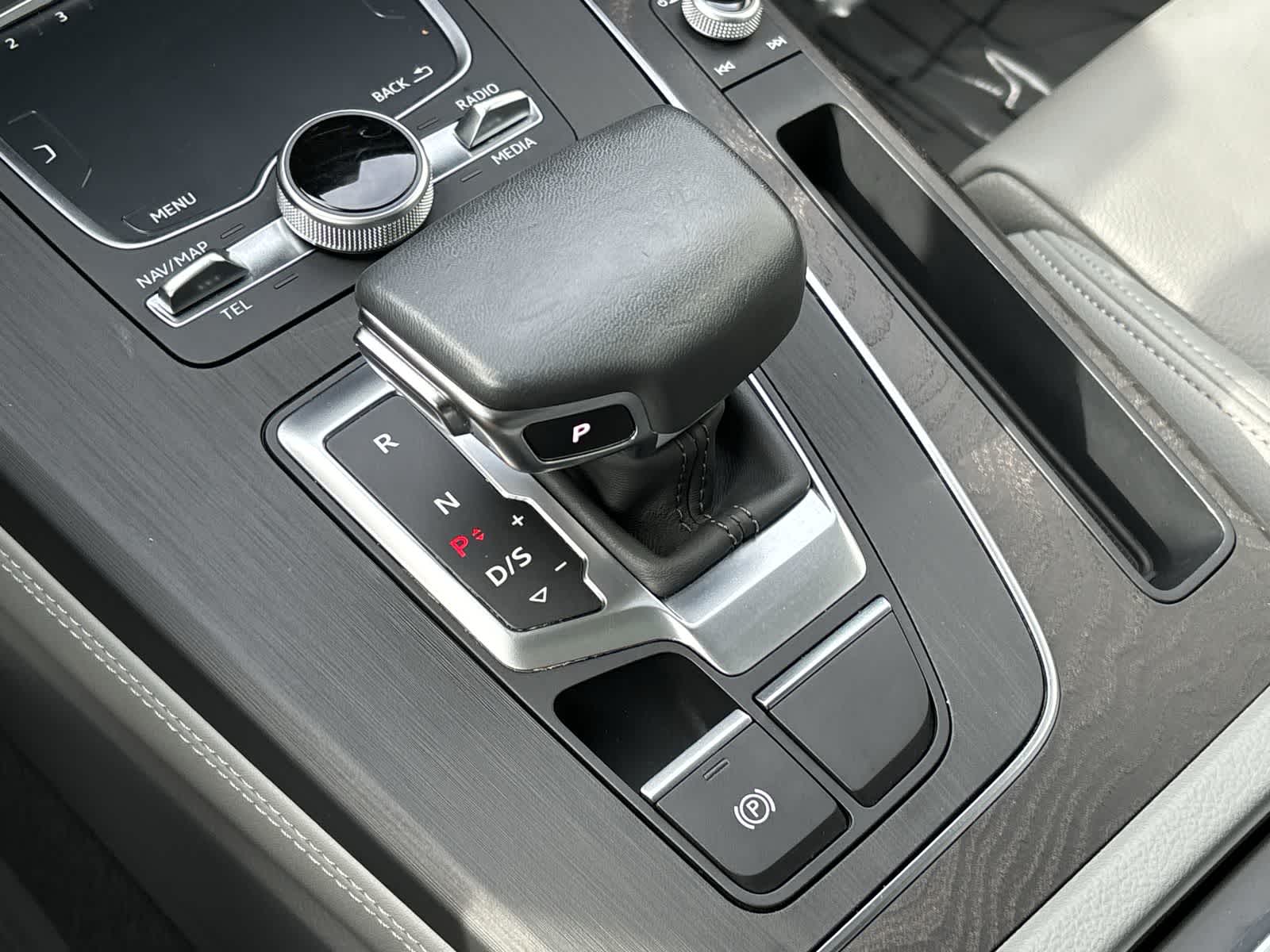 Thumbnail: 2020 Audi Q5 - 29