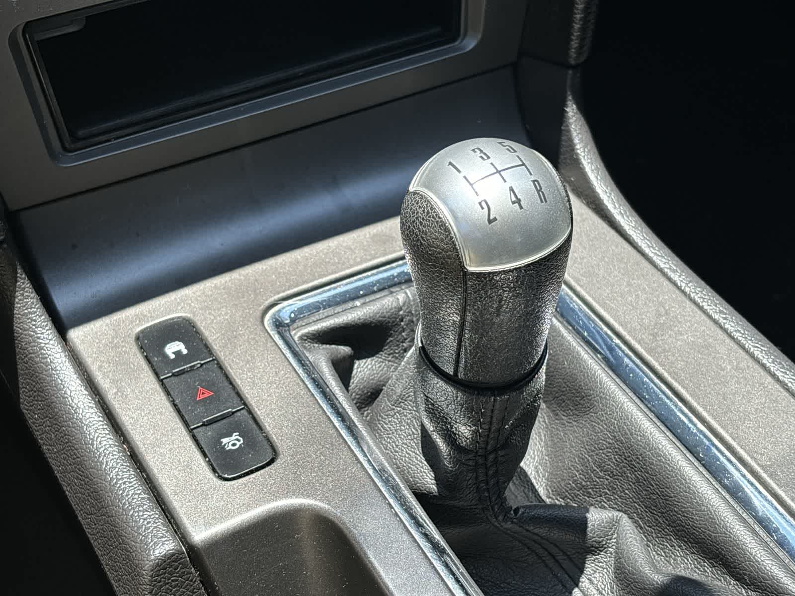 2010 Ford Mustang  19