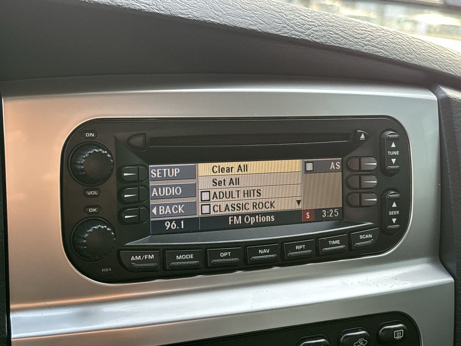 Thumbnail: 2005 Dodge Ram 3500 - 19