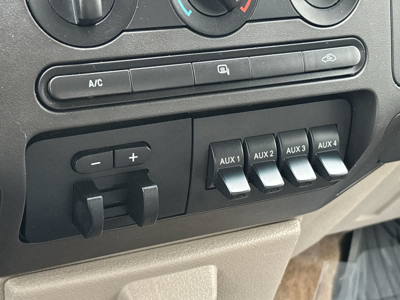 Thumbnail: 2009 Ford F-350 - 24