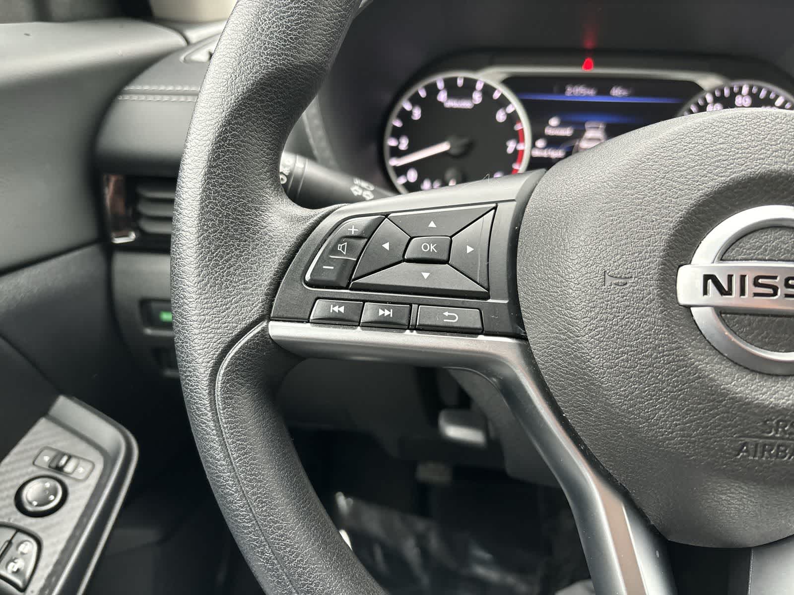 Thumbnail: 2023 Nissan Sentra - 12