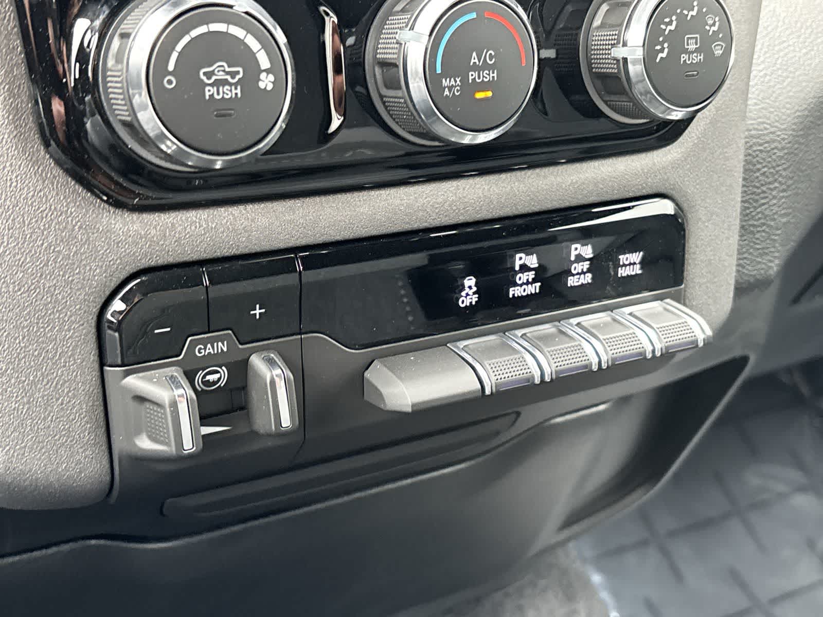 Thumbnail: 2026 RAM 1500 - 21