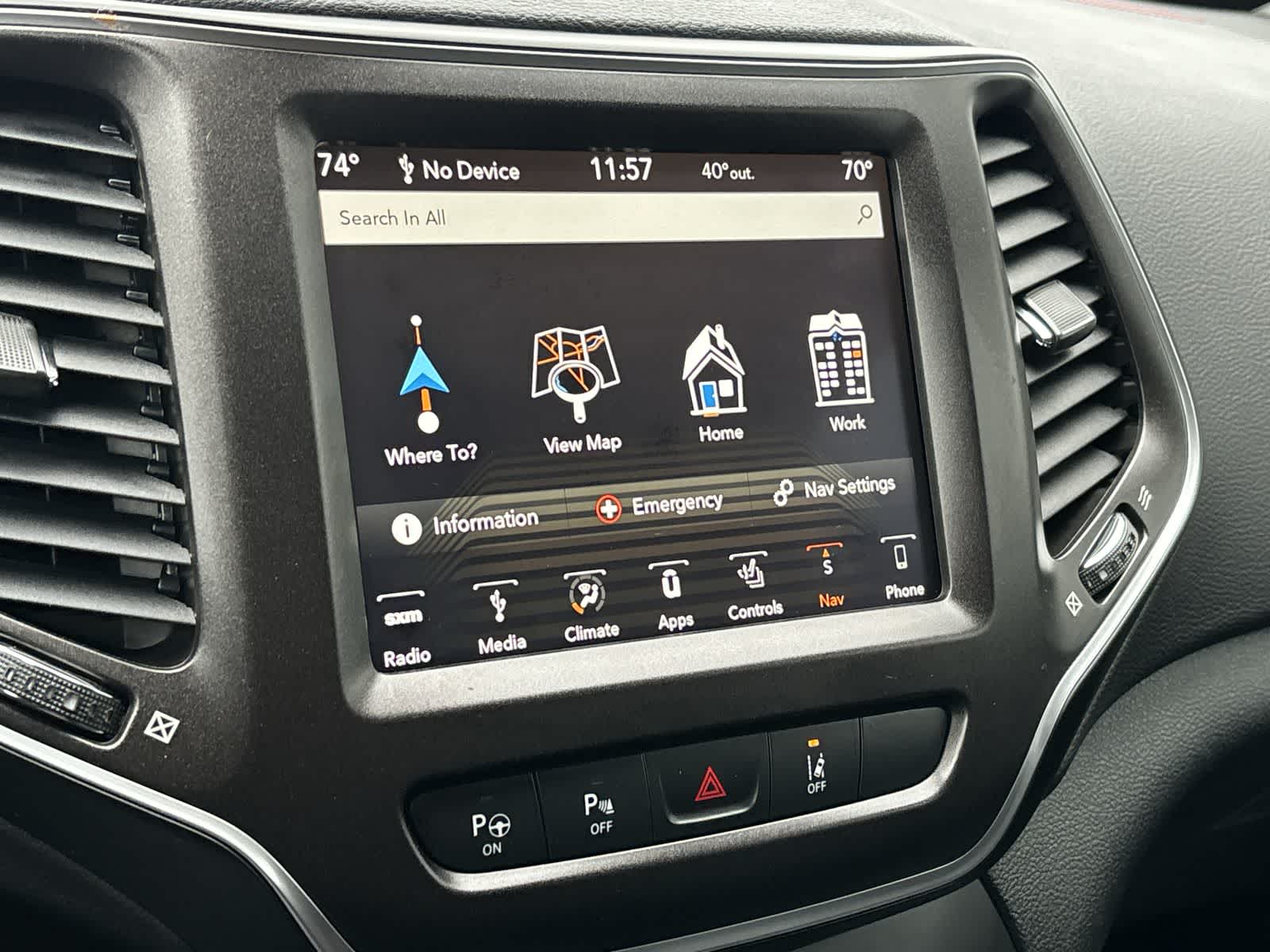 Thumbnail: 2019 Jeep Cherokee - 24