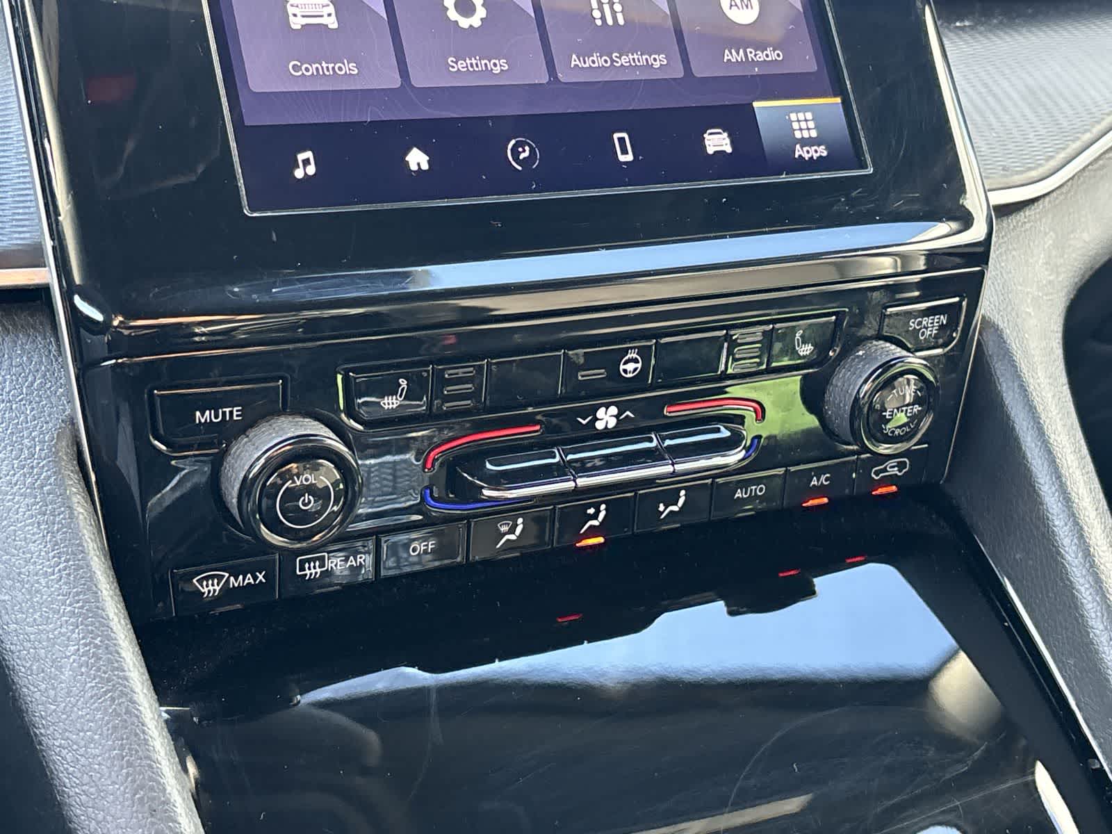 Thumbnail: 2023 Jeep Grand Cherokee - 17