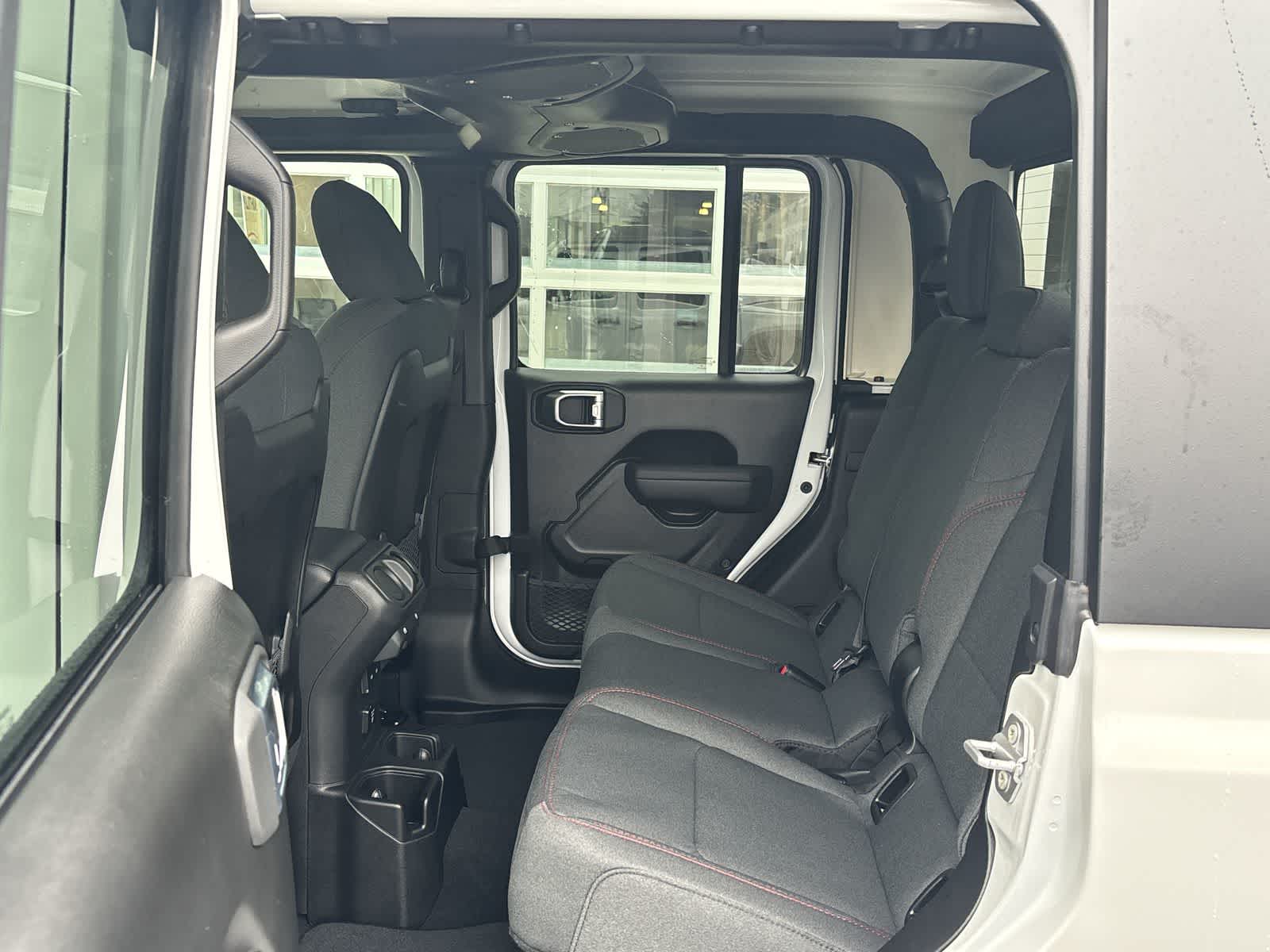 Thumbnail: 2026 Jeep Gladiator - 11