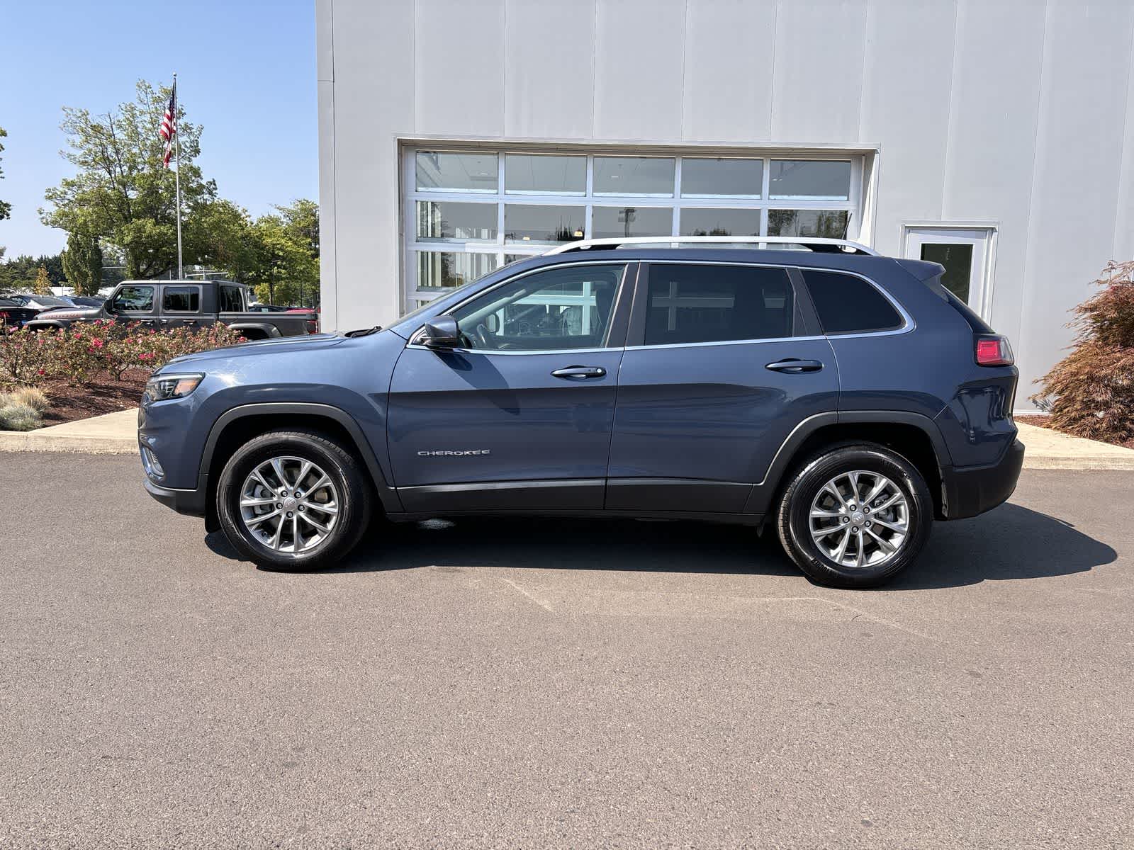 Certified 2020 Jeep Cherokee Latitude Plus with VIN 1C4PJMLB5LD561808 for sale in Eugene, OR