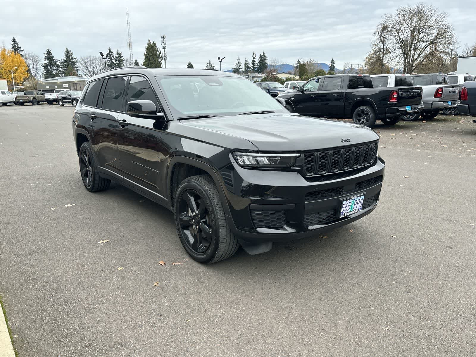 Thumbnail: 2023 Jeep Grand Cherokee - 7