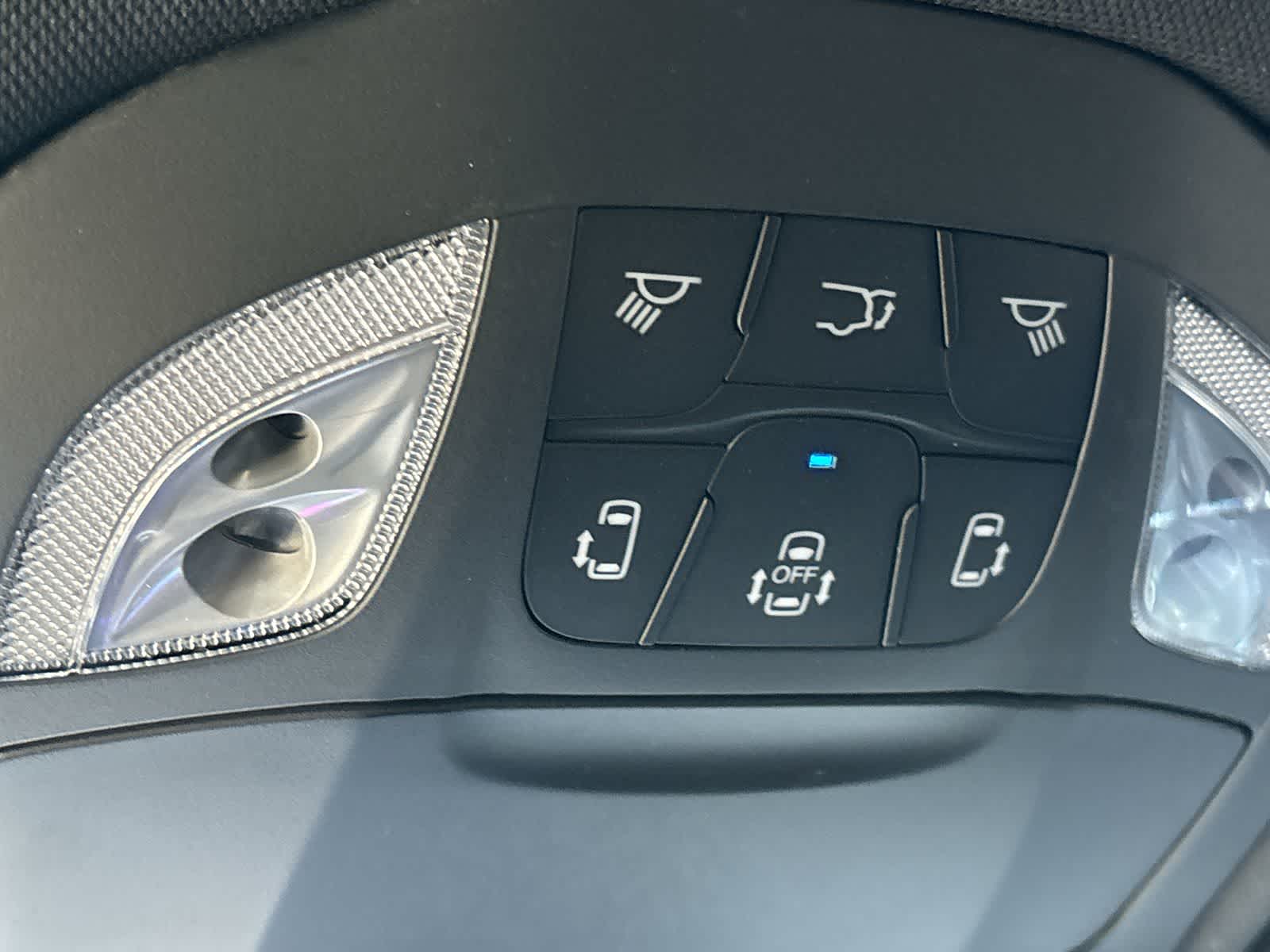 Thumbnail: 2025 Chrysler Pacifica - 25
