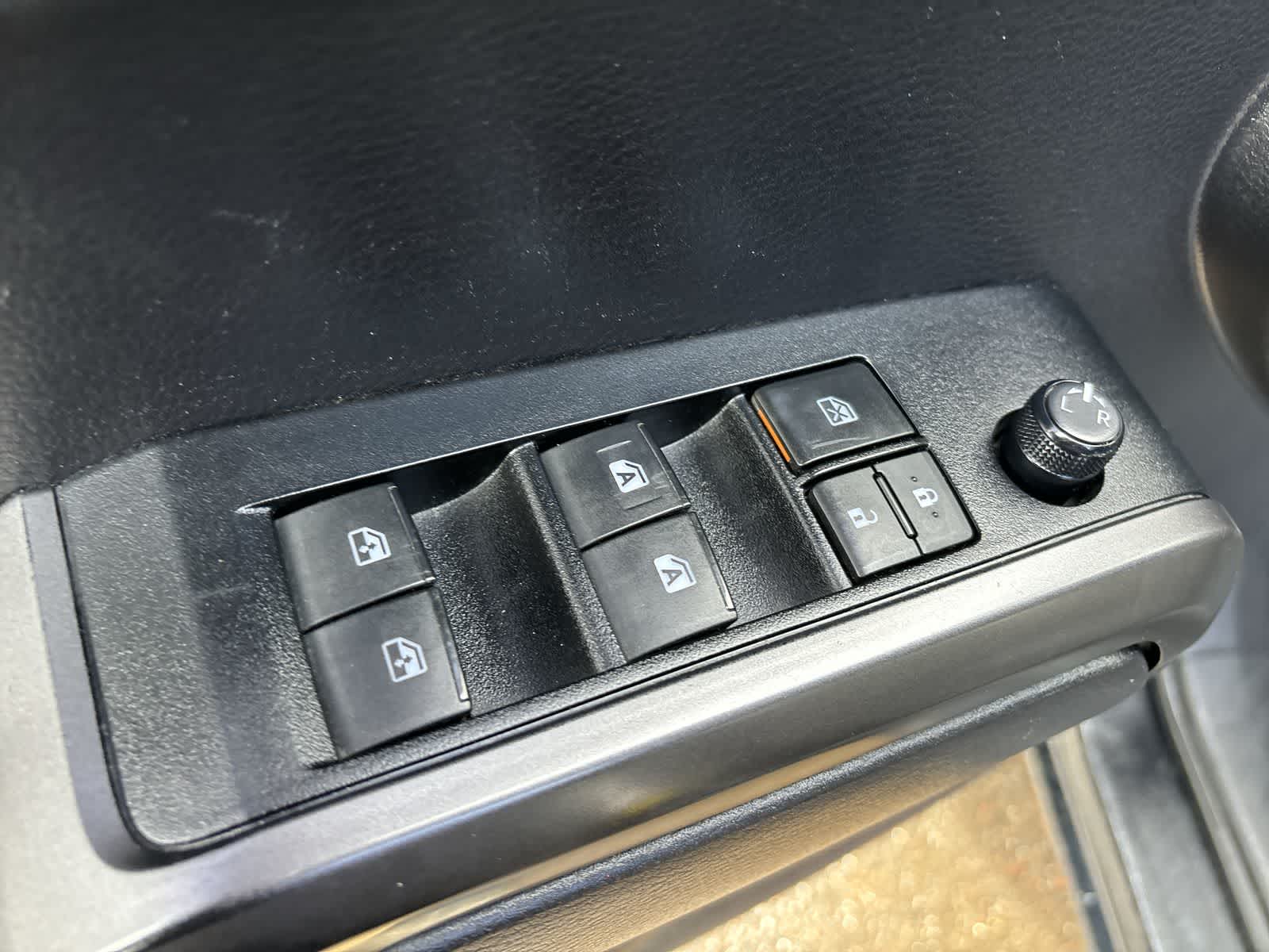 Thumbnail: 2021 Toyota Tacoma - 7