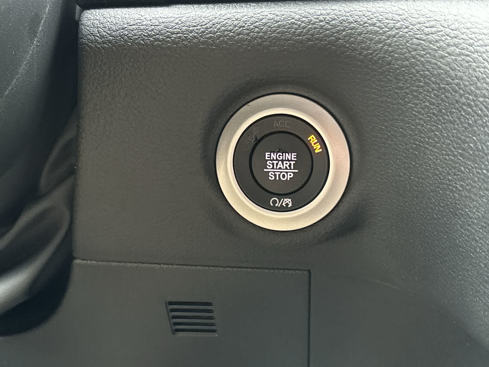 Thumbnail: 2026 Chrysler Pacifica - 26