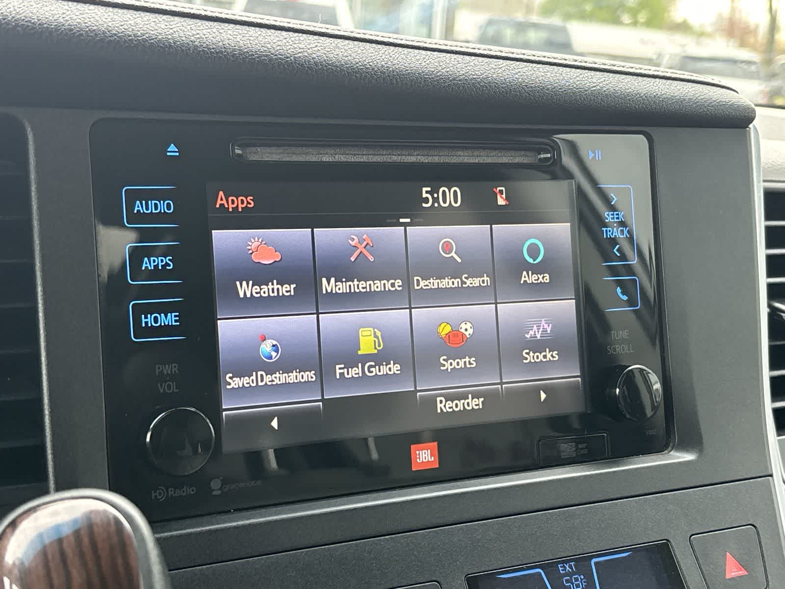 Thumbnail: 2015 Toyota Sienna - 15