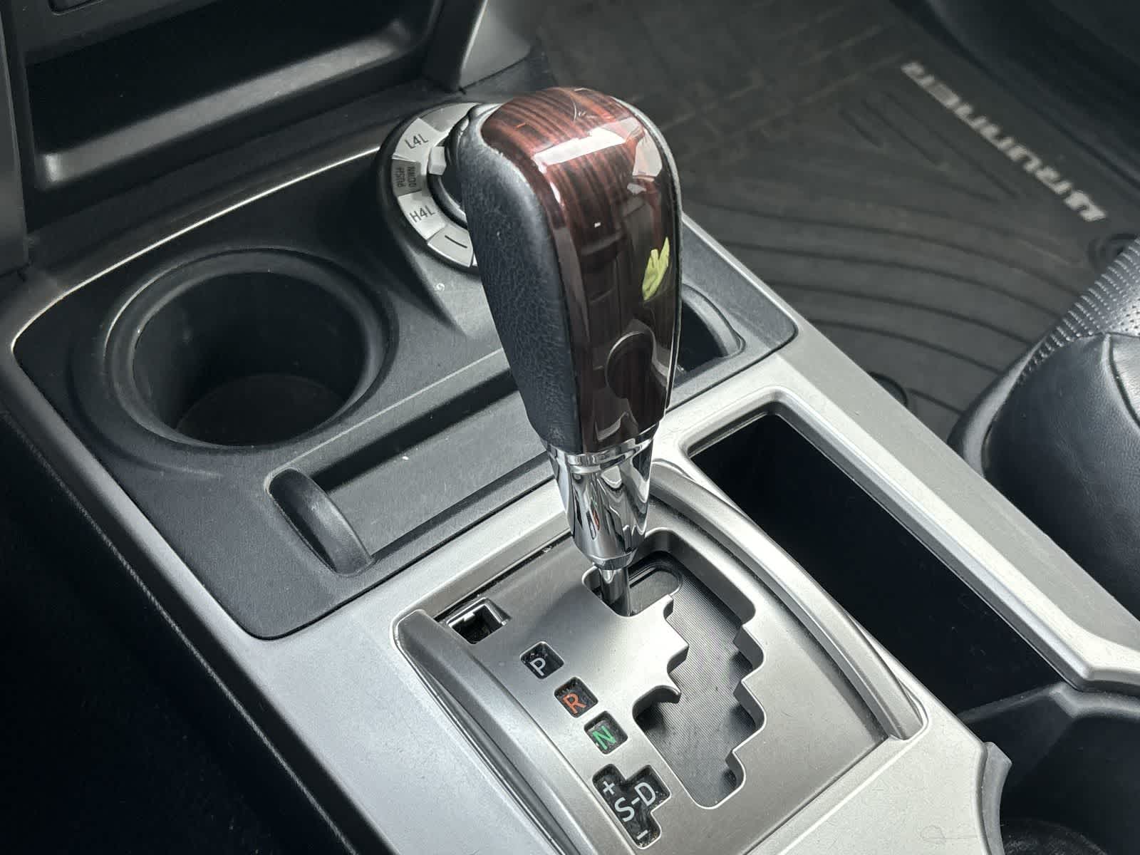 Thumbnail: 2015 Toyota 4Runner - 27