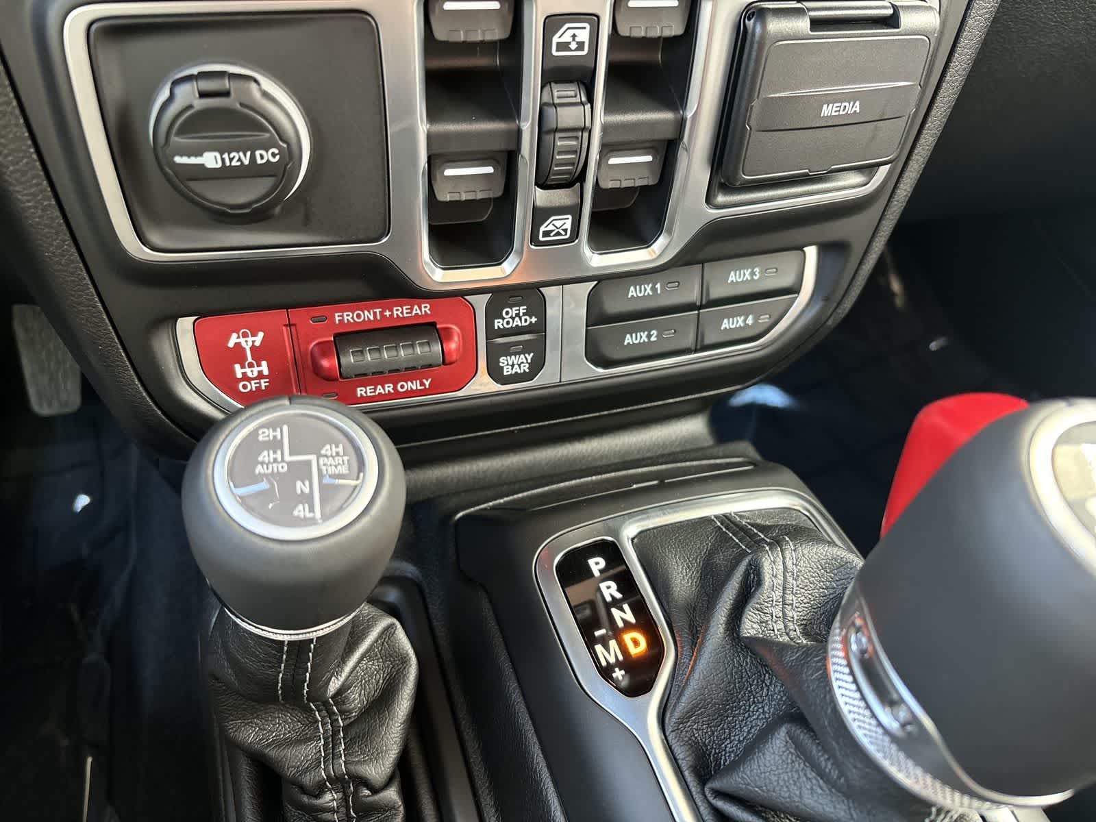 Thumbnail: 2026 Jeep Wrangler - 28