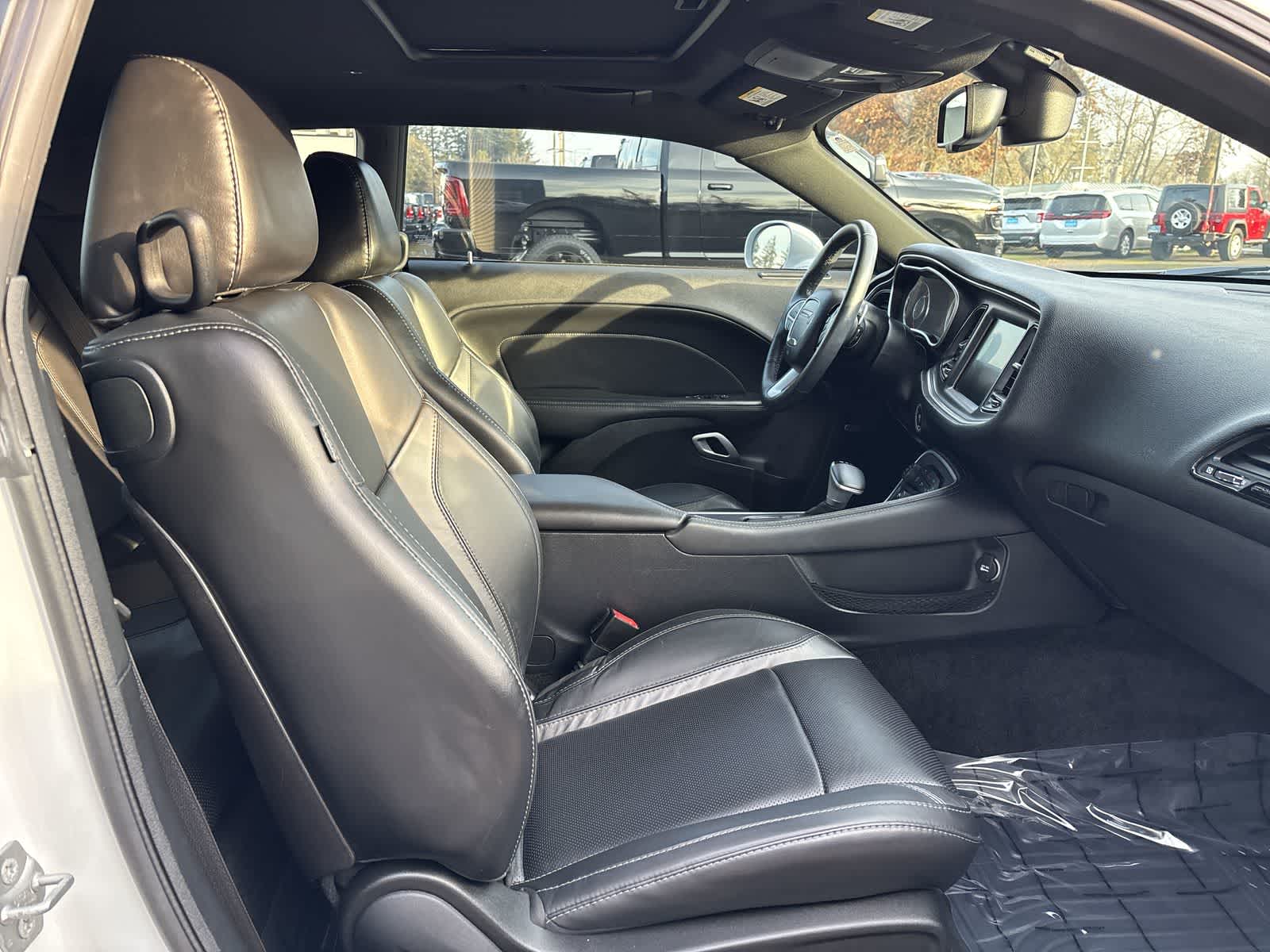 Thumbnail: 2015 Dodge Challenger - 5