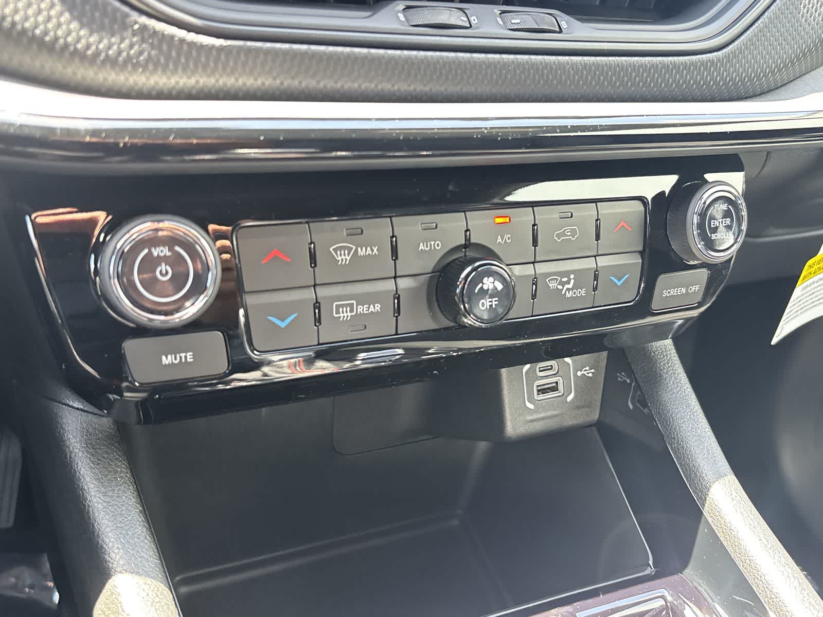 Thumbnail: 2026 Jeep Compass - 26