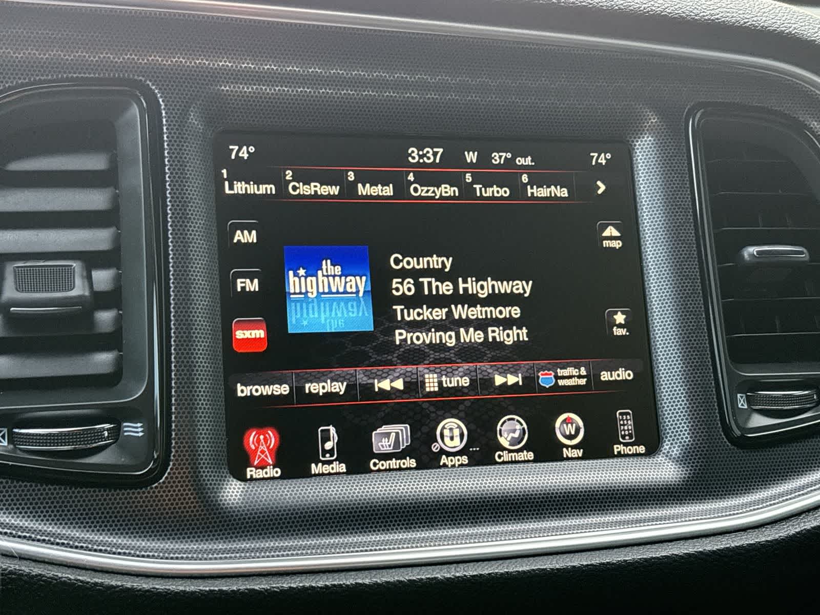 Thumbnail: 2015 Dodge Challenger - 15